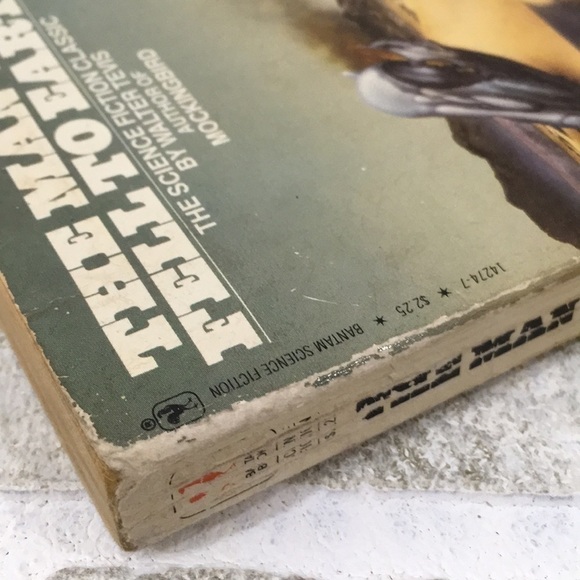 “The Man Who Fell To Earth” Vintage Science Fiction Paperback Book - Picture 7 of 8